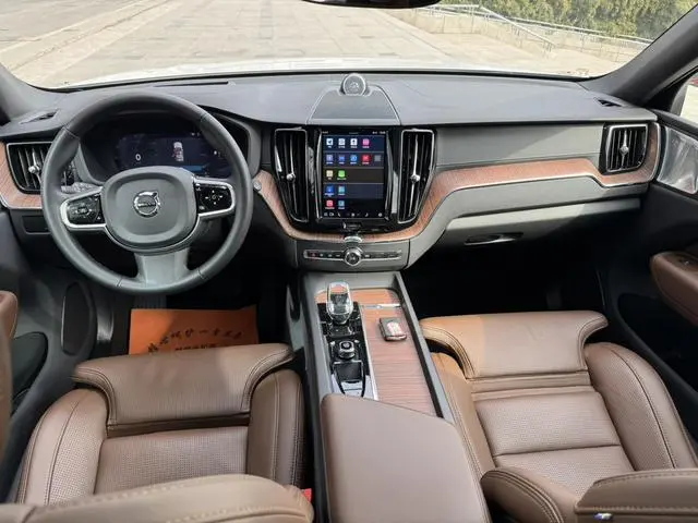 Volvo Volvo XC60 PHEV T8 four-wheel drive long battery life Zhiya Deluxe Edition