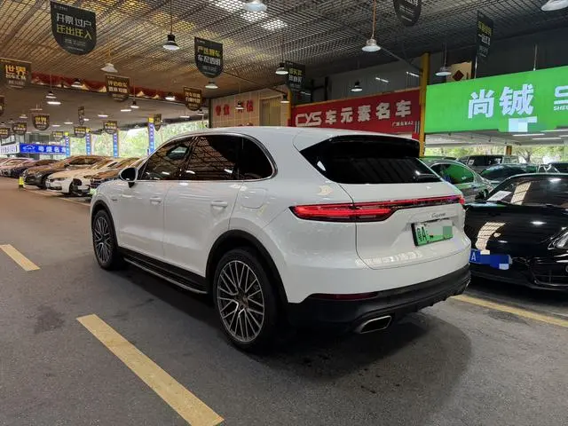 Porsche Cayenne E-Hybrid Cayenne E-Hybrid 2.0T