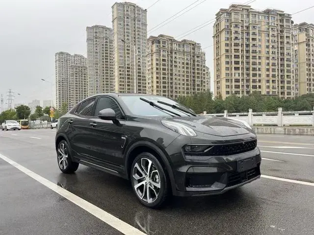 LYNK & CO Lynk 05 2.0TD four-wheel drive Halo