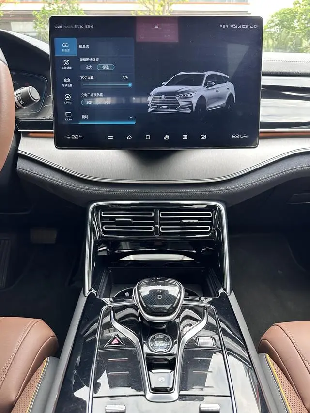 BYD Tang DM DM 2.0T four-wheel drive high-performance version of the Genesis flagship