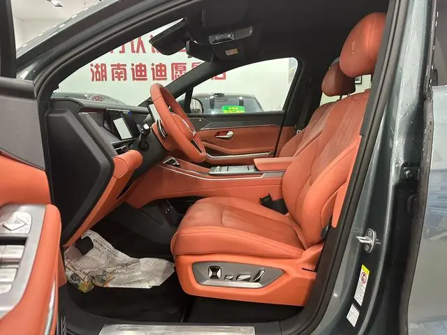 BYD Tang L DM DM-p 175KM four-wheel drive drone player version