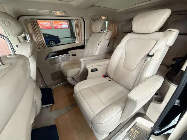 Mercedes-Benz Mercedes-Benz V-class V 260 Premium Edition Country VI