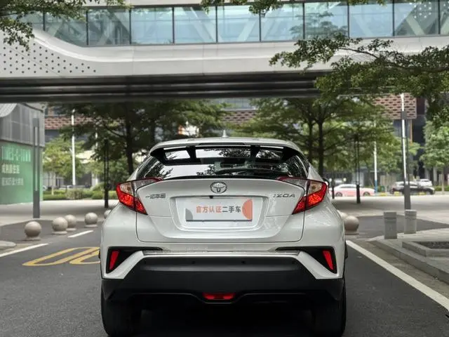 TOYOTA IZOA 2.0L Yixiang Edition