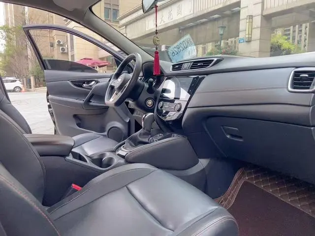 Nissan Qashqai 2.0L CVT Smart Edition