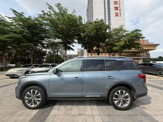 GAC Trumpchi GS8 320T two-wheel drive premium edition 7 seats