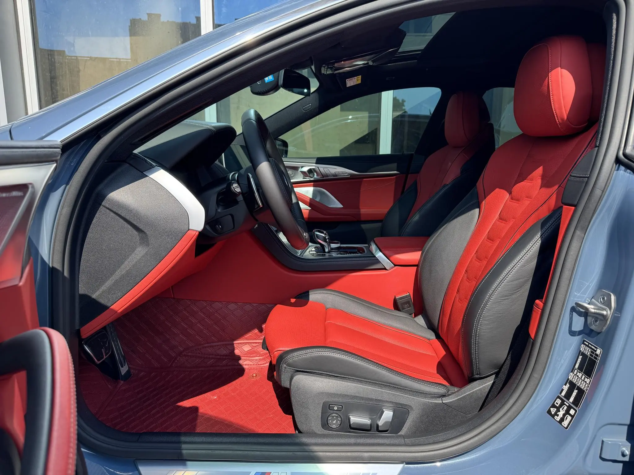 BMW BMW 8 Series Facelift 840i xDrive four-door coupe M sports suit