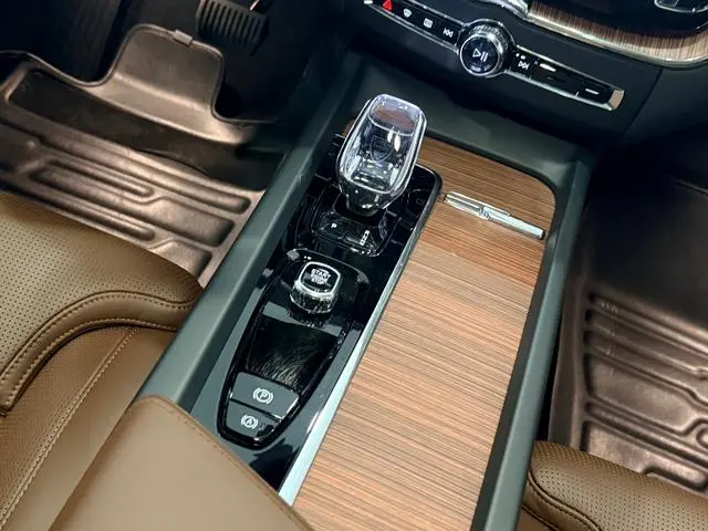 Volvo Volvo XC60 PHEV T8 four-wheel drive long battery life Zhiya Deluxe Edition