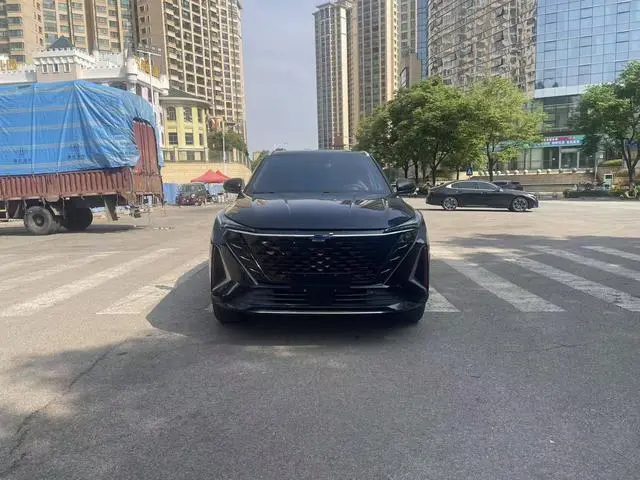 Changan Auchan Changan Auchan Z6 Blue Whale 1.5T DCT Smart Cool Type