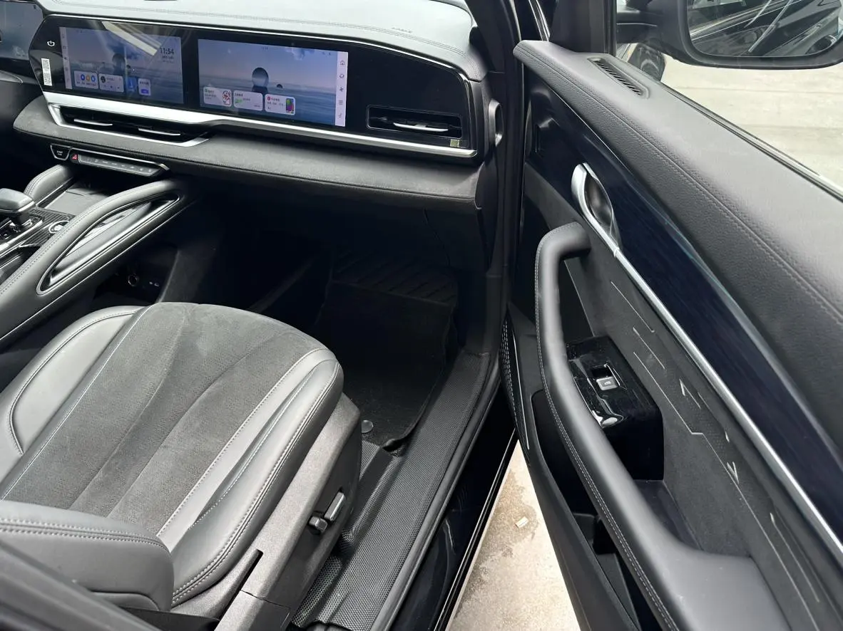 Geely Xingyue L 2.0TD high-power automatic two-wheel drive Skyrim version