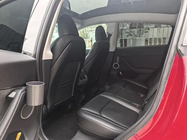 Tesla Model Y Facelifted rear-wheel drive version