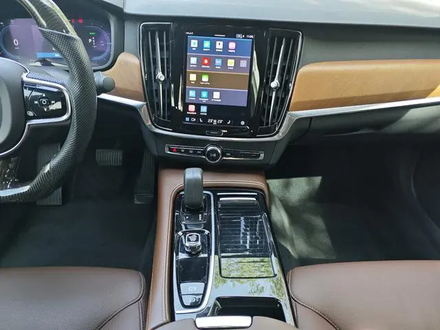 Volvo Volvo S90 PHEV T8 E-drive Hybrid Zhiyi Deluxe Edition