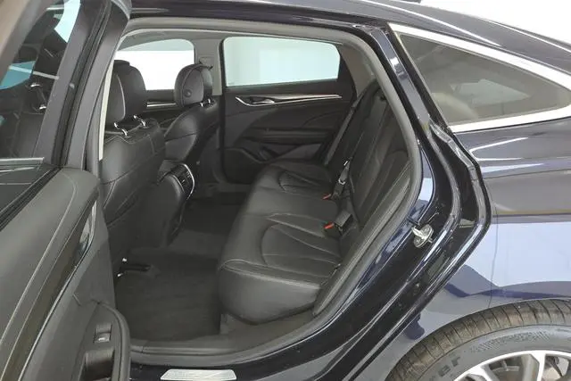 Buick Lacrosse 652T luxury