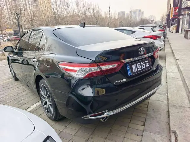 TOYOTA Camry 2.5G Deluxe Edition