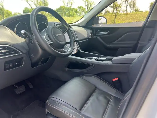 Jaguar Jaguar F-PACE 2.0T four-wheel drive Urban Exclusive Edition