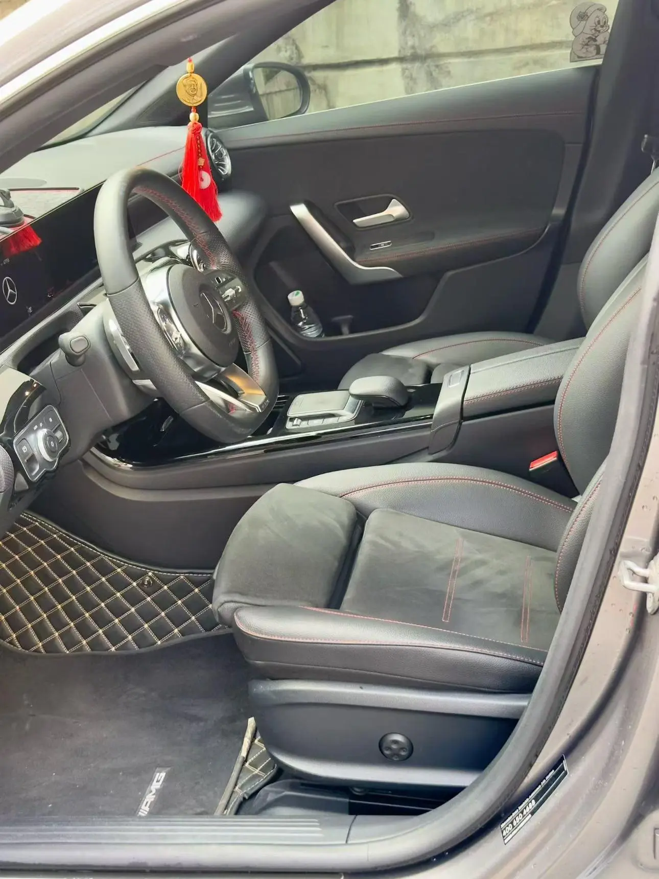 Mercedes-Benz Mercedes-Benz CLA CLA 200 four-door coupe