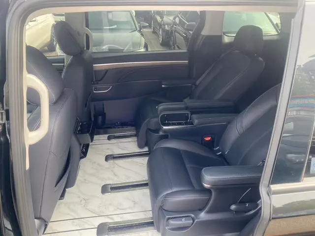 GAC Trumpchi M8 Lingxiu Series 390T Premium Edition