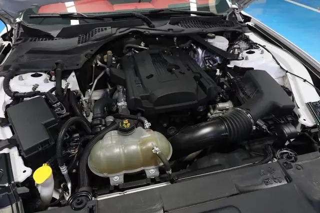 Ford Mustang 2.3T EcoBoost