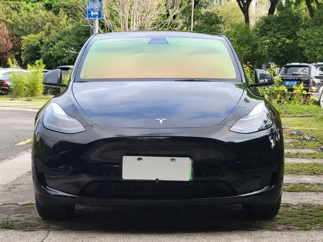 Tesla Model Y Facelifted rear-wheel drive version