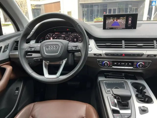 Audi Audi Q7 45 TFSI S line sporty