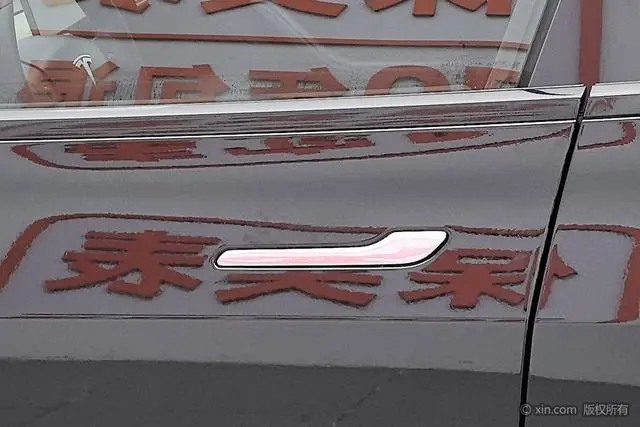 Tesla Model 3 Upgraded version of standard battery life rear drive