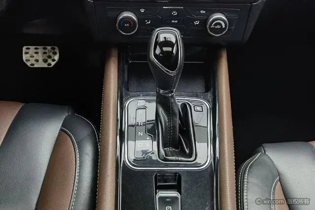 Dongfeng Fengguang Scenery 580 Facelift 1.5T CVT luxury
