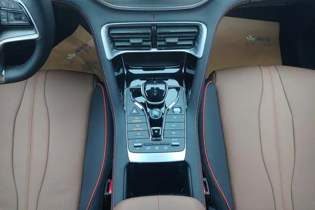 BYD Song PLUS DM DM-i 100KM four-wheel drive flagship PLUS