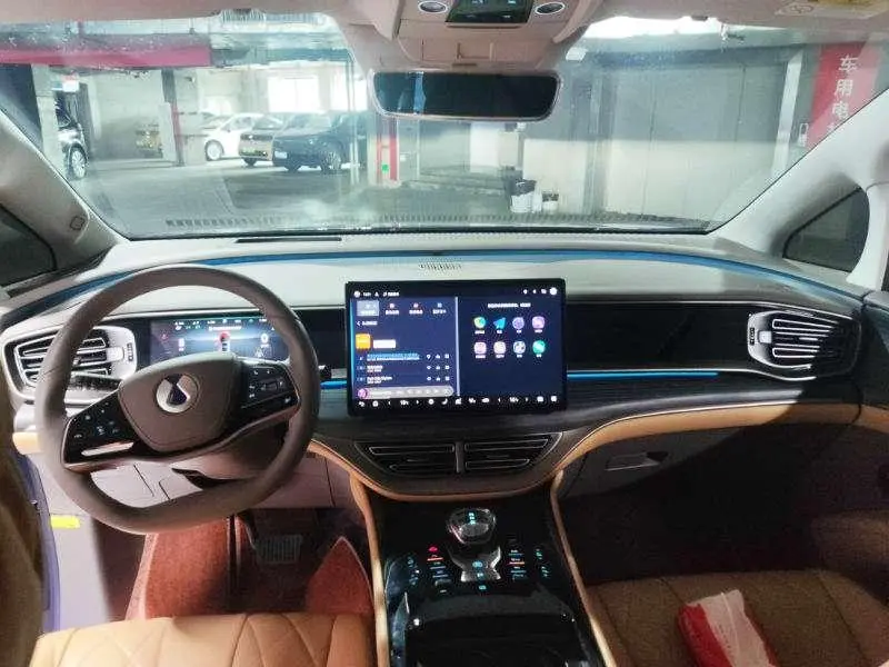 Denza Denza D9 DM 980 four-wheel drive flagship