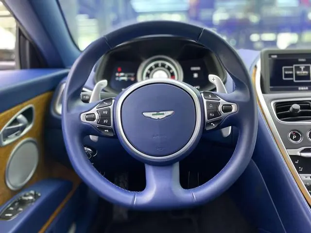 Aston Martin Aston Martin DB11 4.0T V8 Coupe