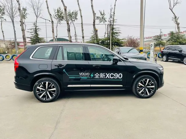 Volvo Volvo XC90 PHEV E-drive hybrid T8 Long battery life Zhizun Deluxe Edition 7 Seats