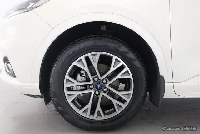 Ford Ruiji EcoBoost 245 four-wheel drive Jiaxiang model