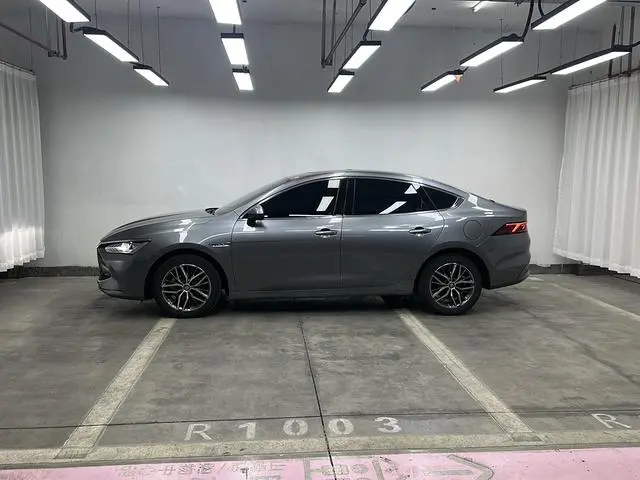 BYD Qin PLUS DM DM-i Champion Edition 55KM Transcendent Type
