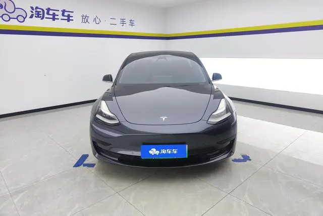 Tesla Model 3 Upgraded version of standard battery life rear drive