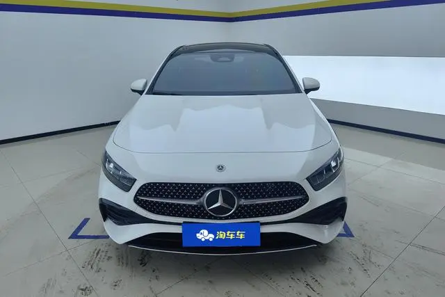 Mercedes-Benz Mercedes-Benz A-class A 200 L sports sedan fashion Version