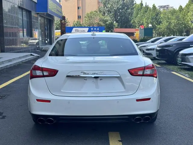 Maserati Ghibli 3.0T Standard Edition