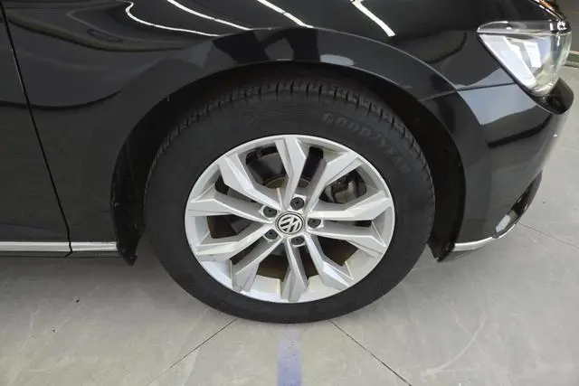 Volkswagen Magotan 330TSI DSG Luxury Country VI