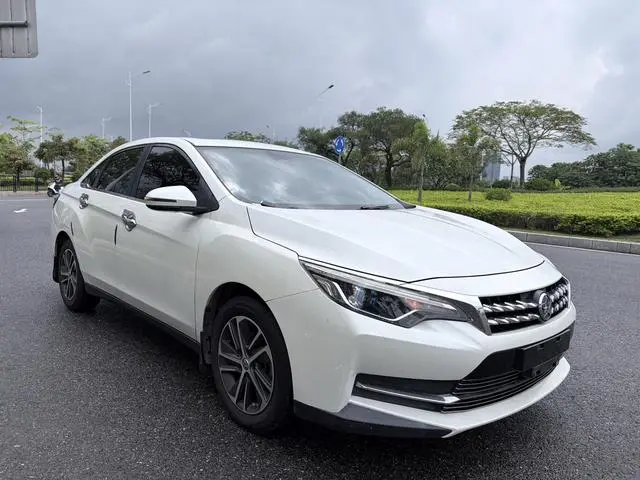 Venucia Qichen D60 1.6L XL CVT Zhilian Elite Edition (ISS)
