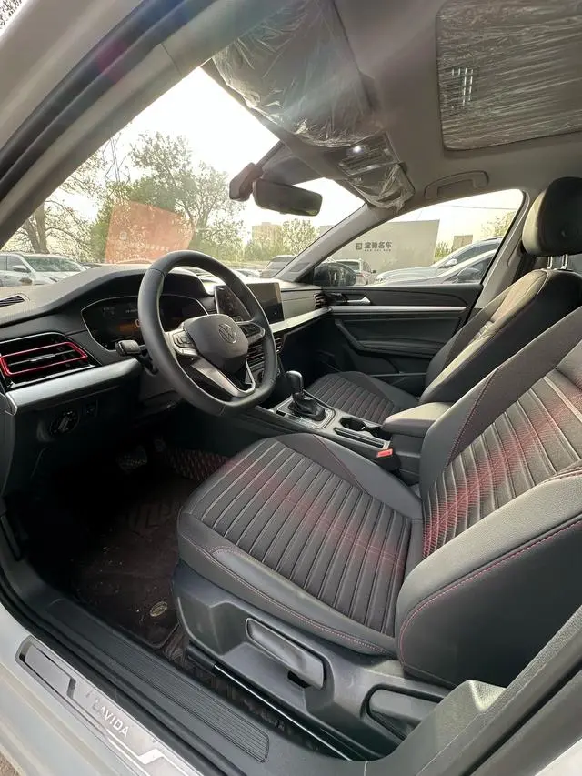 Volkswagen Lavida 300TSI DSG Starry Sky Manyi Edition