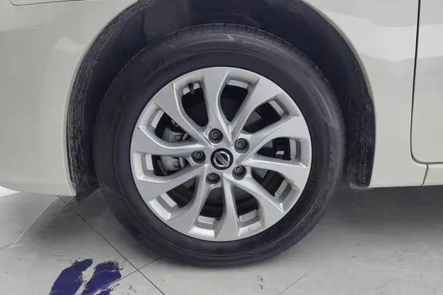 Nissan Xuan Yi Classic 1.6L XL CVT Deluxe Edition