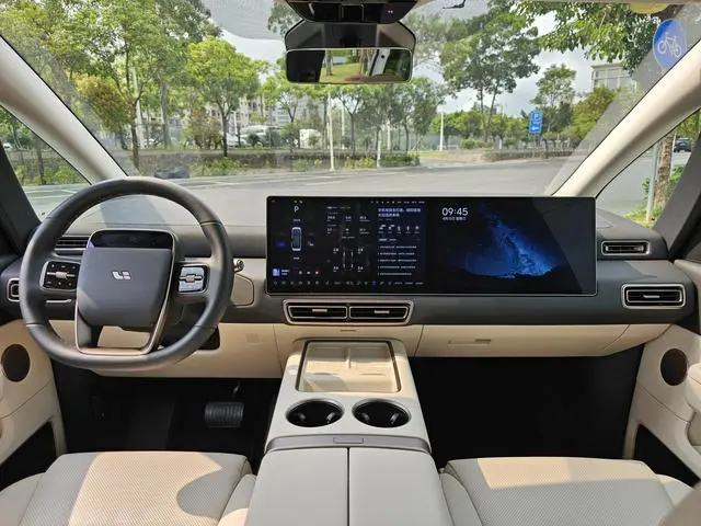 Li Auto Ideal MEGA Home Family Special Edition
