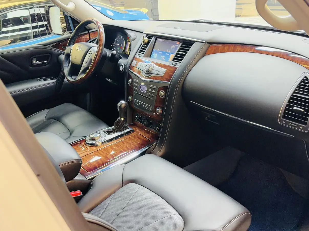 Infiniti Infiniti QX80 5.6L 4WD