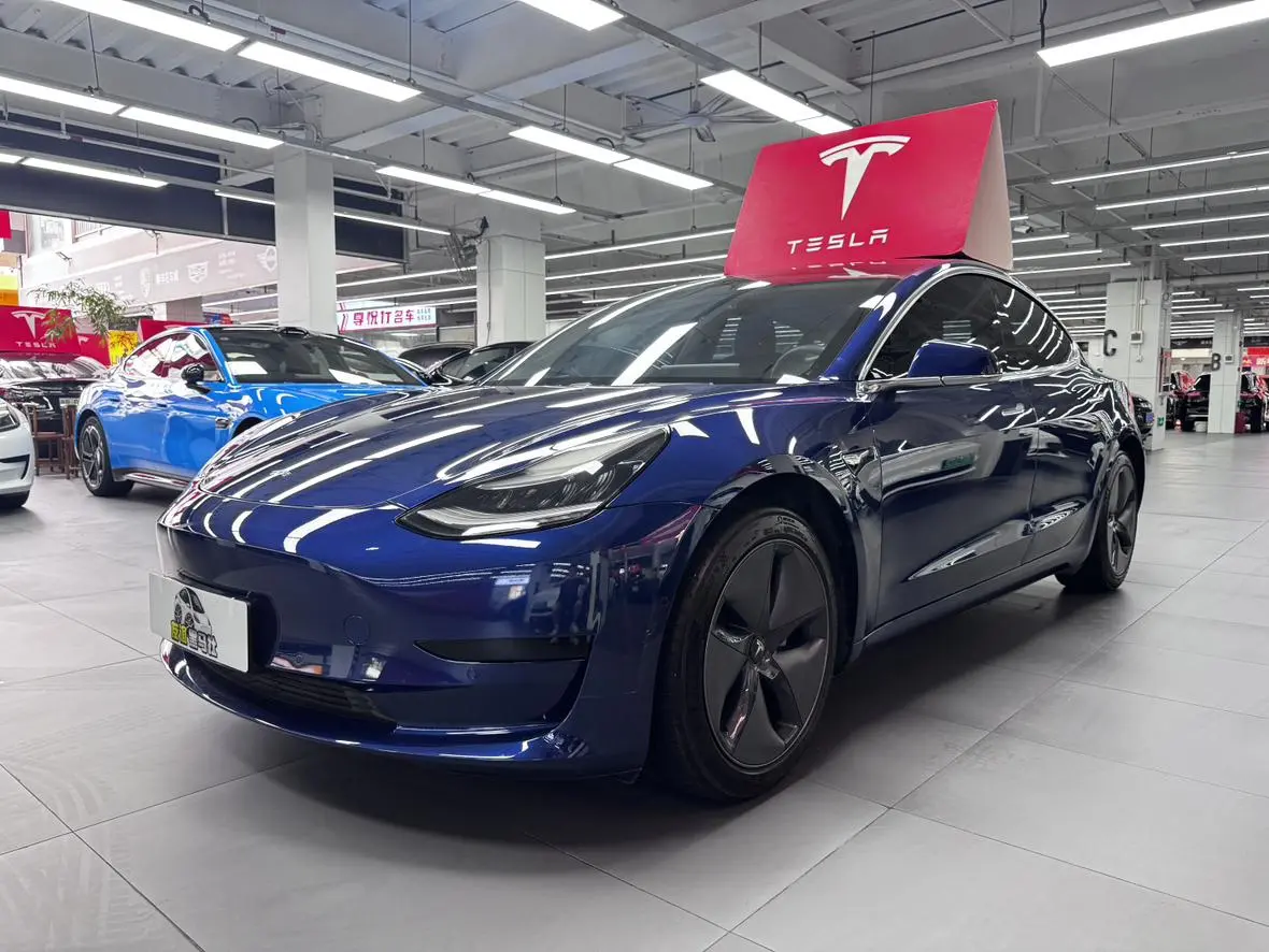 Tesla Model 3 Upgraded version of standard battery life rear drive