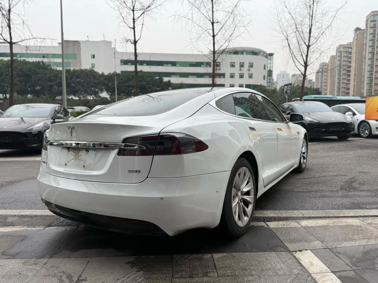 Tesla Model S 90D