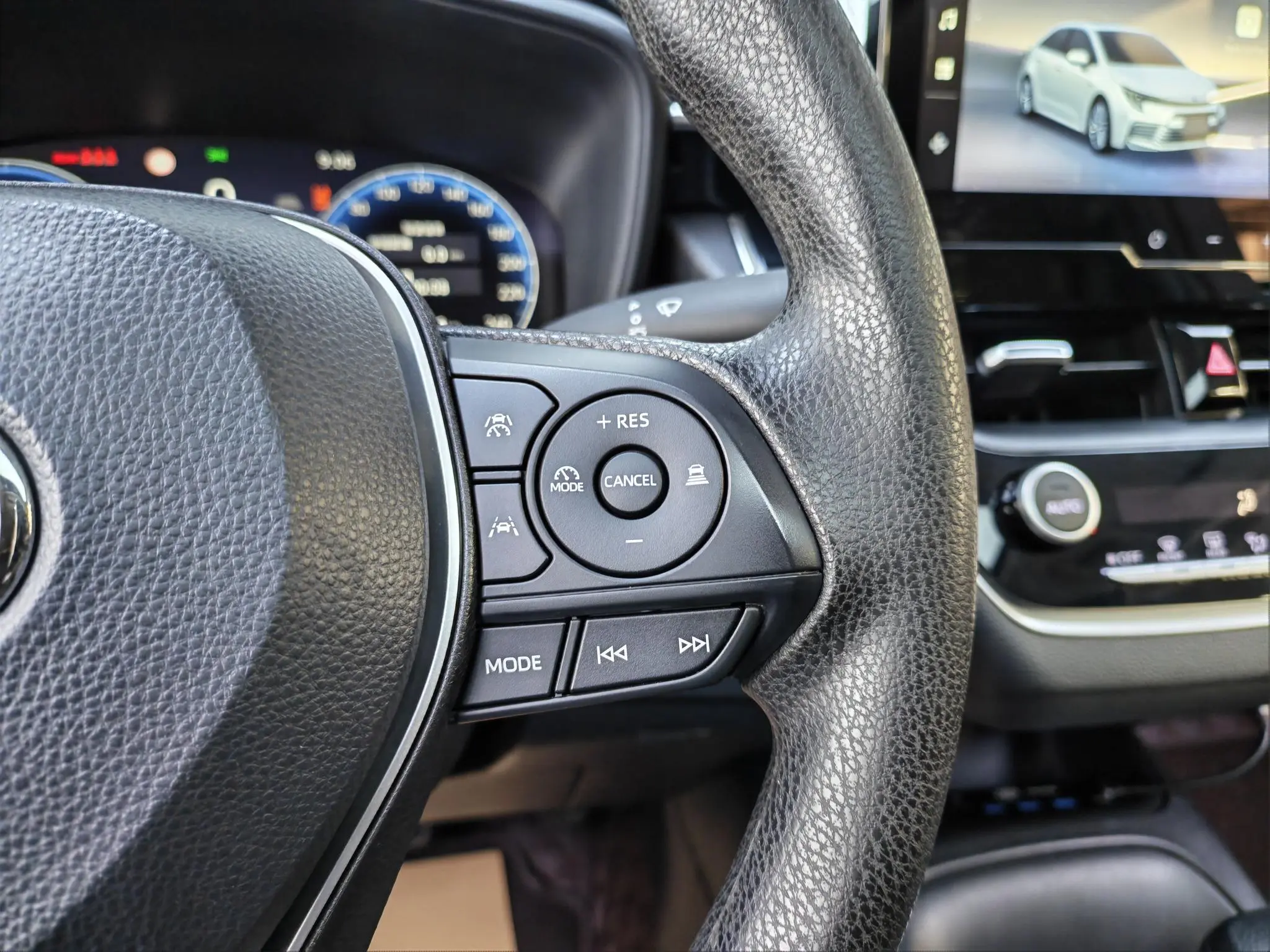 TOYOTA Ling Shang Dual engine 2.0L Deluxe Edition