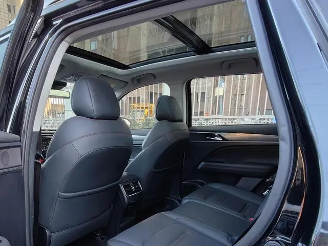 GAC Trumpchi GS4 PLUS 390T automatic Nebula version