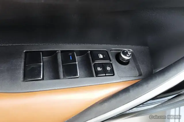 TOYOTA Corolla Dual engine 1.8L E-CVT GL-i Elite Edition