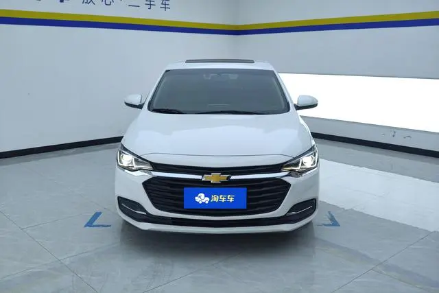 Chevrolet Cruze 320 automatic Enjoy Skylight version