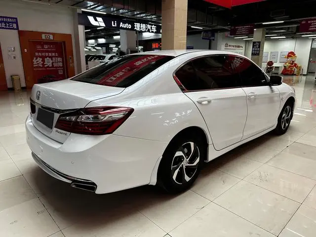 Honda Accord 2.0L Comfort Version