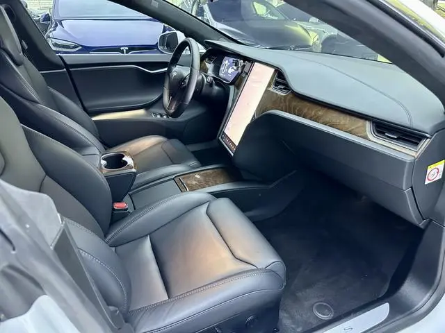 Tesla Model S Long battery life version