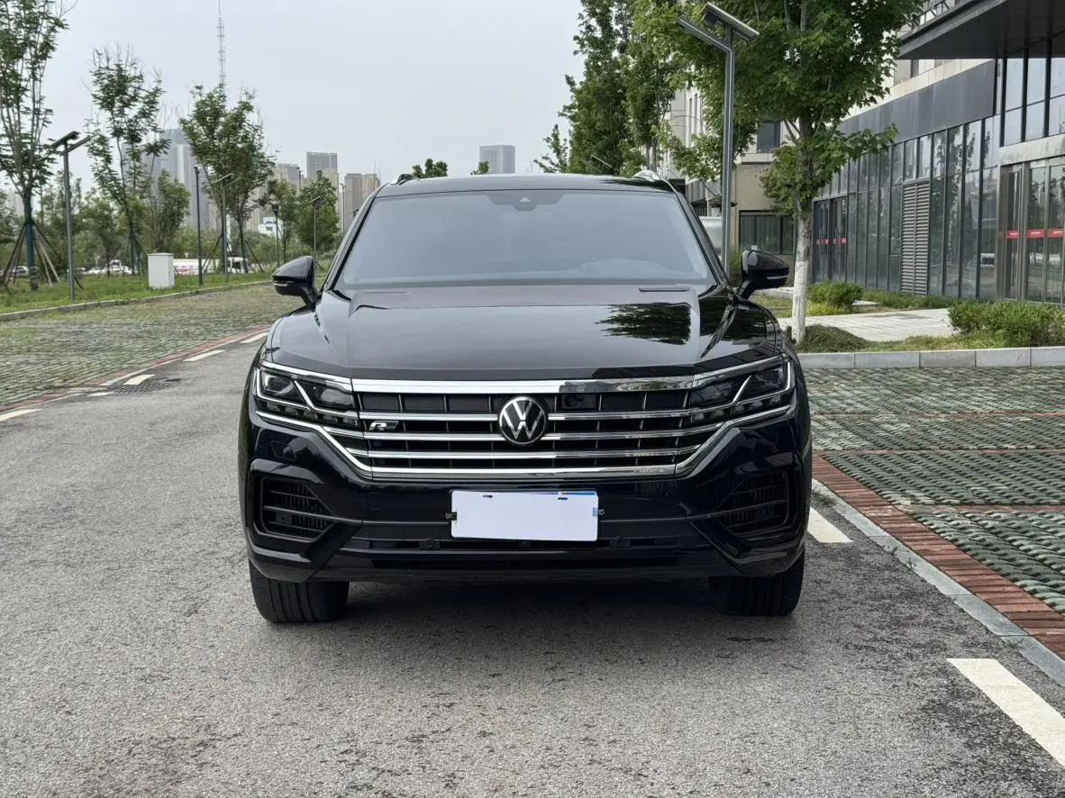 Volkswagen Touareg 3.0 TSI Ruixiang Edition Classic Sports Suit