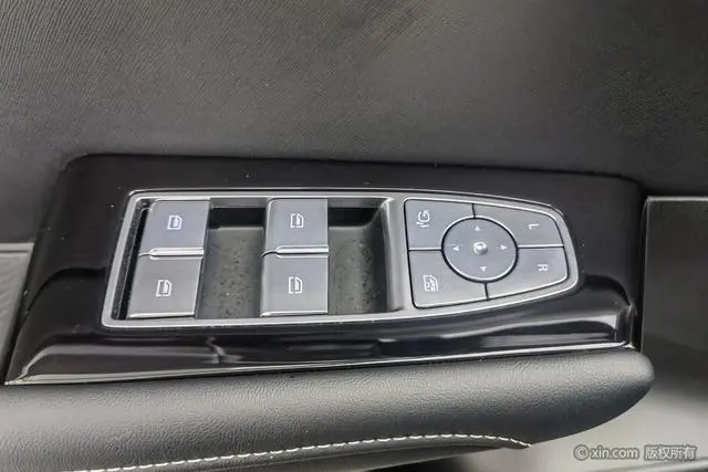 Roewe Roewe RX5 MAX 1.5T Automatic Transmission Deluxe Edition